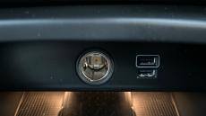 Volvo Xc40 1.5 T4 Recharge PHEV Plus Dark 5dr Auto Estate